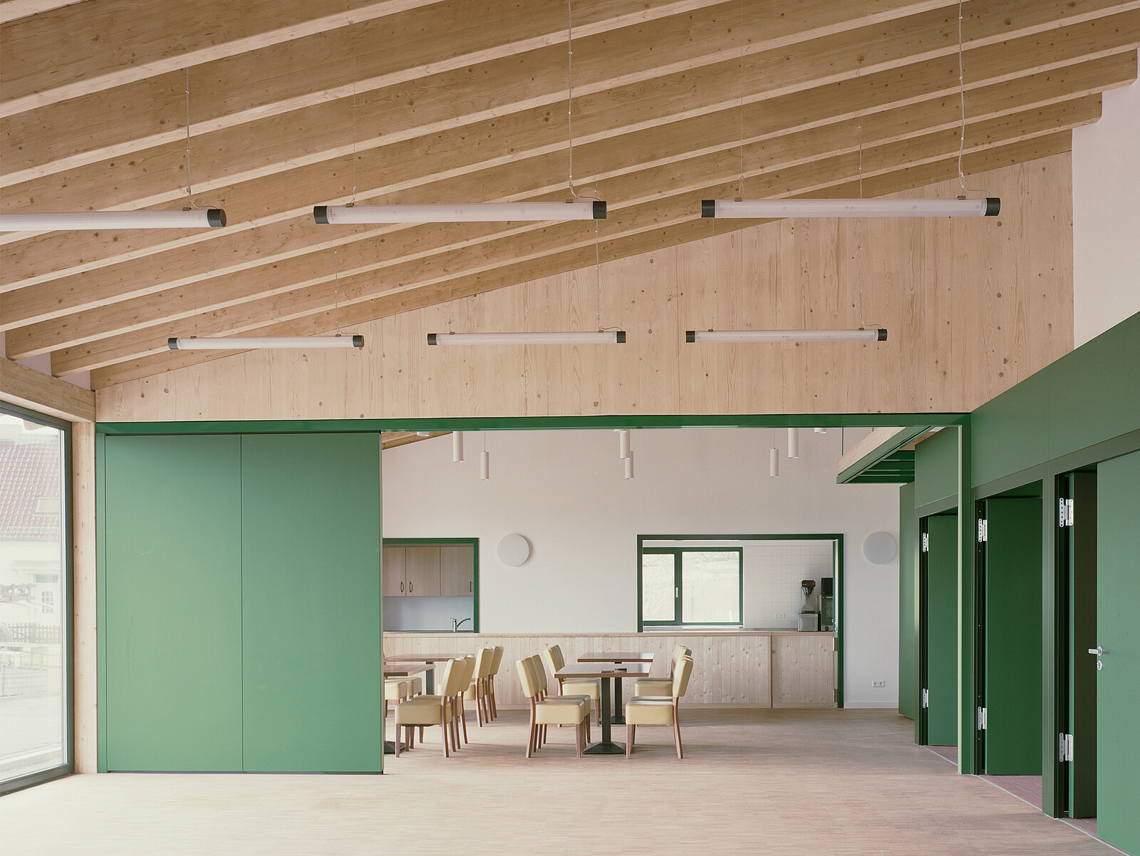 Der Multifunktionsraum mit flexiblem Grundriss bietet Raum für jegliche Art der Nutzung   © Simon Menges & Nino Tugushi