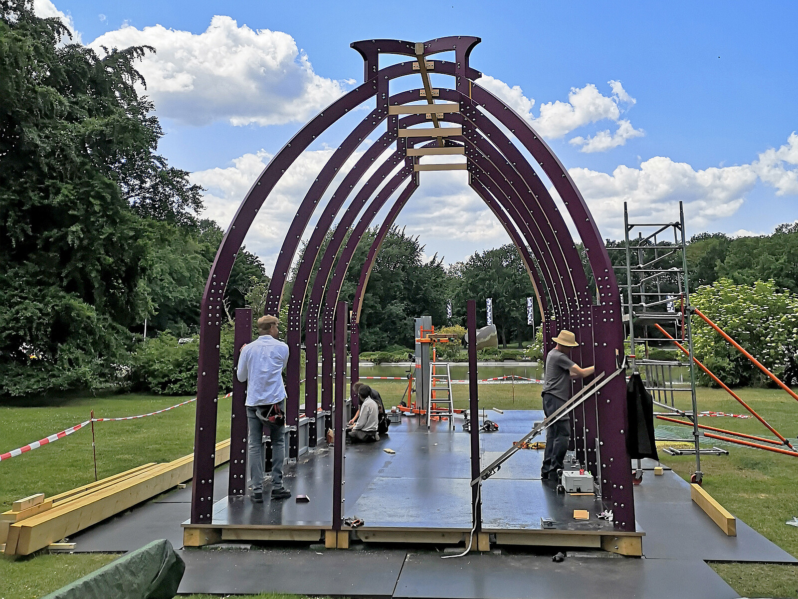 Aufbau des Pavillons am Standort vor dem Haus der Kulturen der Welt, Fotografie: ©EiSat GmbH